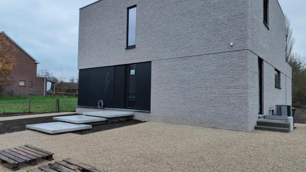 438280ab-8d1e-4cd7-9c6b-3facc5d3cdf9